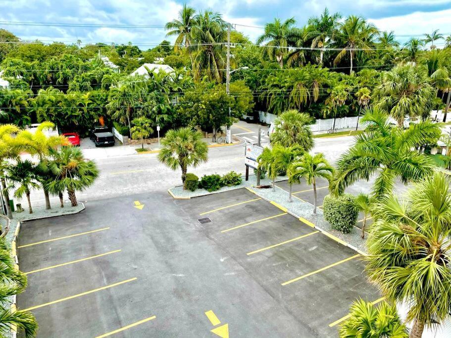 Вилла St Kitts - Downtown Waterfront Penthouse Pool Dock Parking Ки-Уэст Экстерьер фото